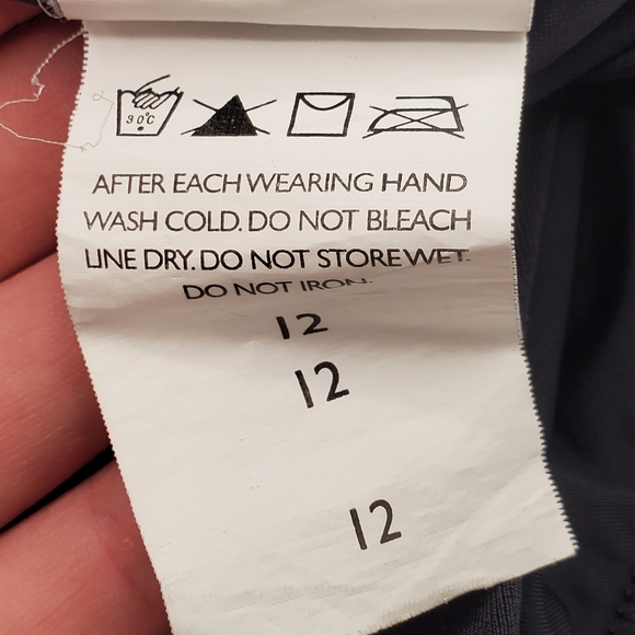 Nike 2 piece 12 black and white swimsuit - Picture 6 of 7